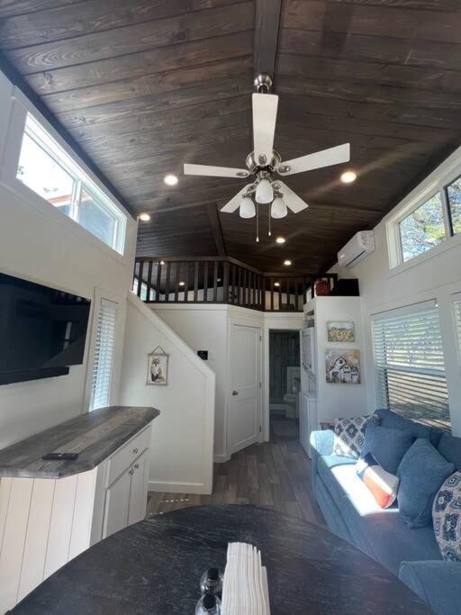 Fox Hollow - Tiny Home With Cypress Creek Access, Park Like Setting Wimberley Luaran gambar