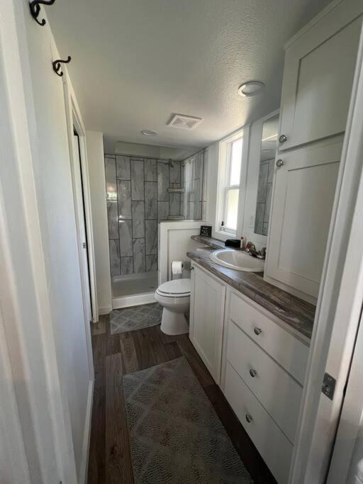 Fox Hollow - Tiny Home With Cypress Creek Access, Park Like Setting Wimberley Luaran gambar